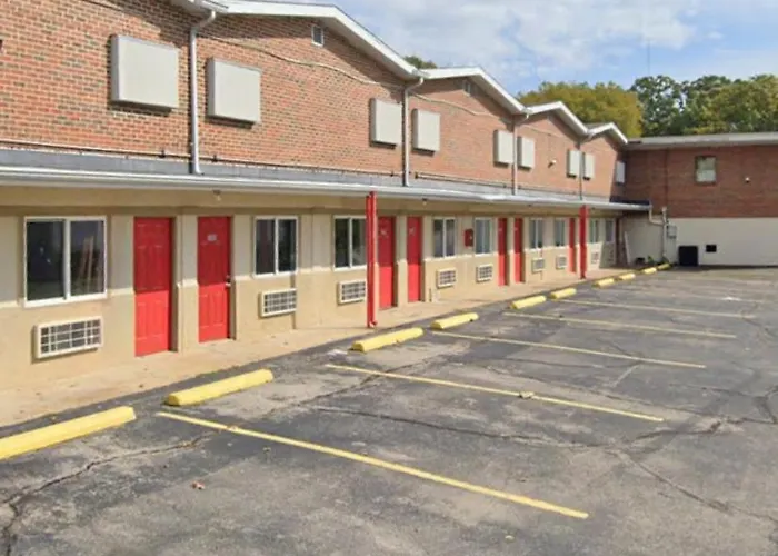 Saint Roberts Town And Village Motel