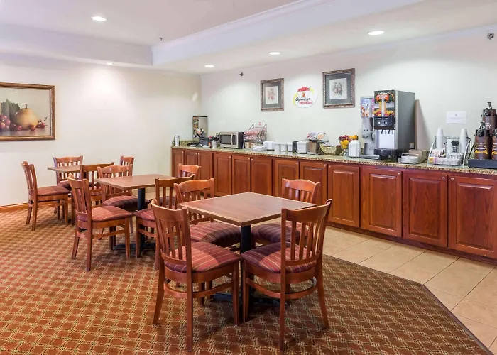 Super 8 By Wyndham St Robert Ft Leonard Wood Area